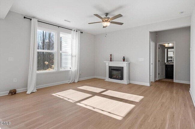 Building Photo - 128 Highland Grv Wy