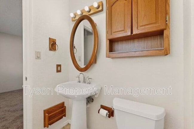 Building Photo - 12241 Woodland Ave NE