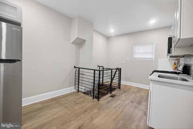 Building Photo - 5437 Webster St