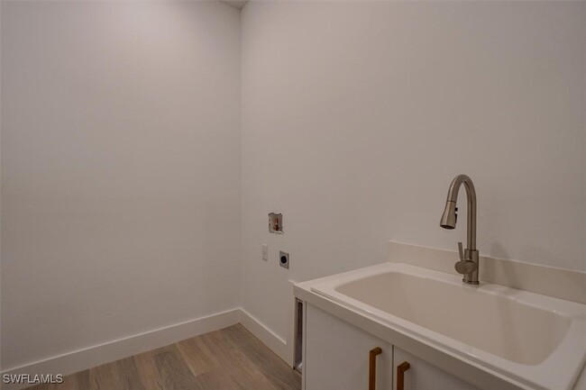 Building Photo - 1227 NW 40th Pl