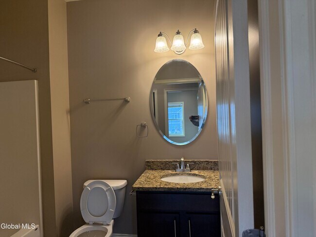 Building Photo - 48 Bavarian Wy