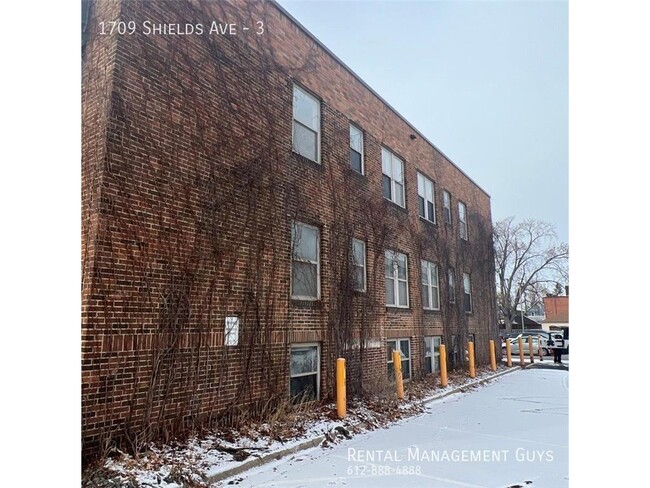 Building Photo - 1709 Shields Ave