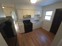 Building Photo - A Little House with Big Heart - SECTION 8 FRIENDLY