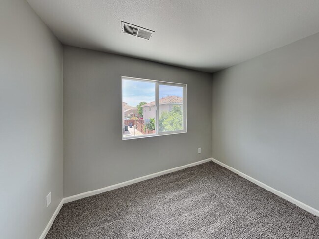 Building Photo - 8578 W Wing Dr