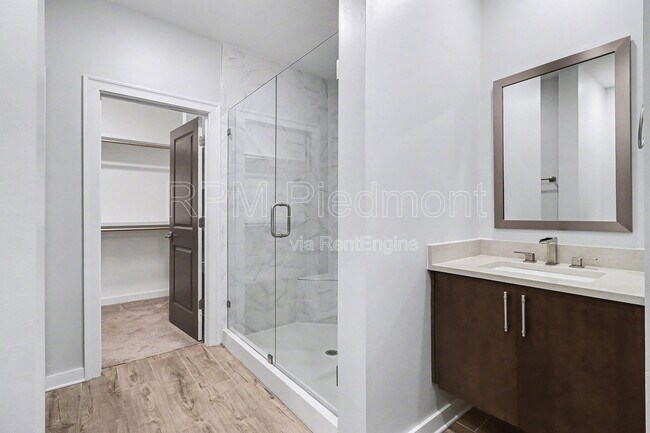 Building Photo - 383 Pratt Dr SE