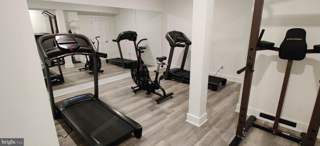 Building Photo - 812 N 16th St