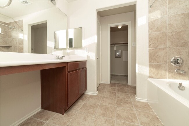 Building Photo - 6642 Haven Forest Ln