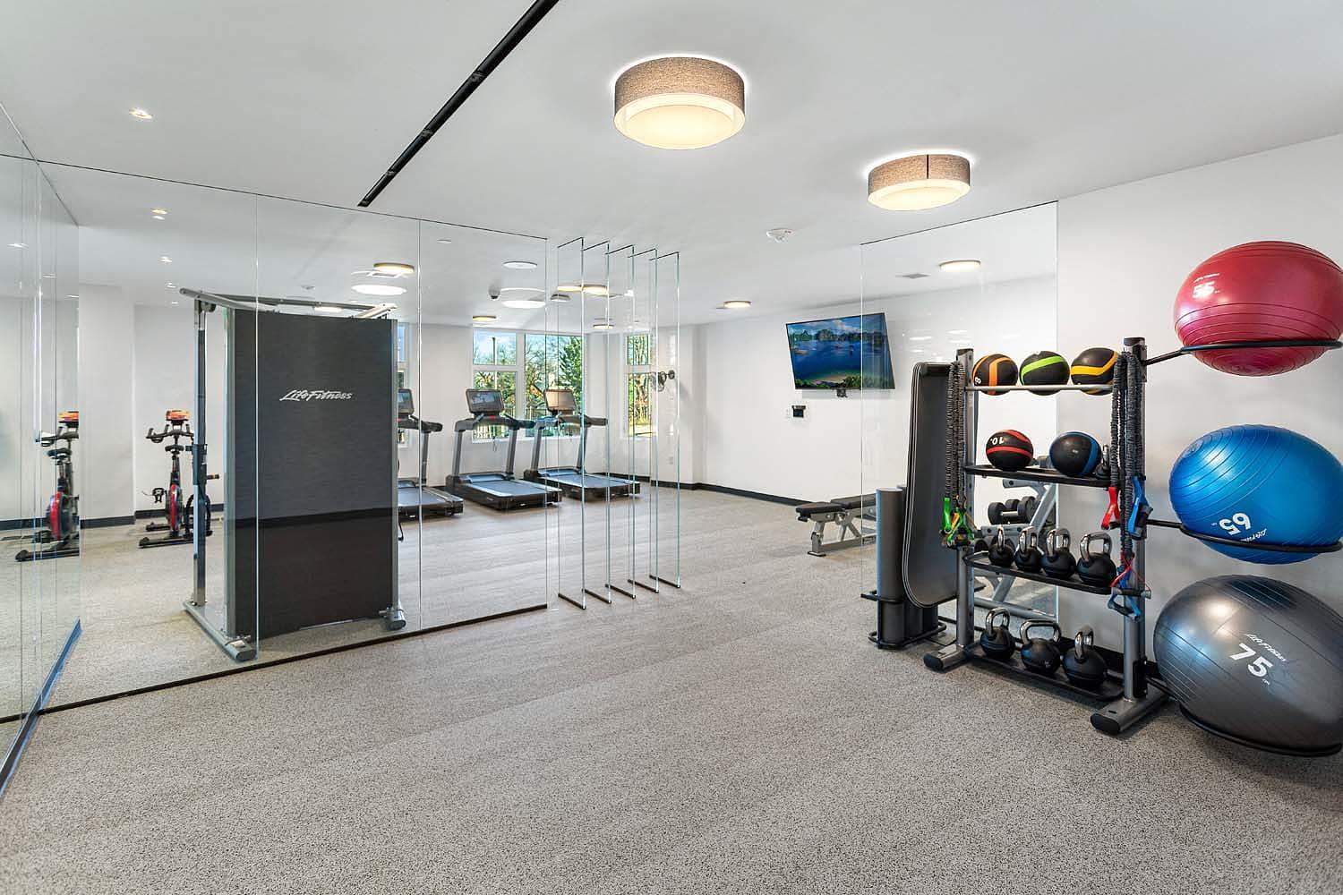 Building Photo - 1215 N Fayette St