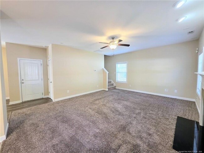 Building Photo - 389 Roanoke Dr