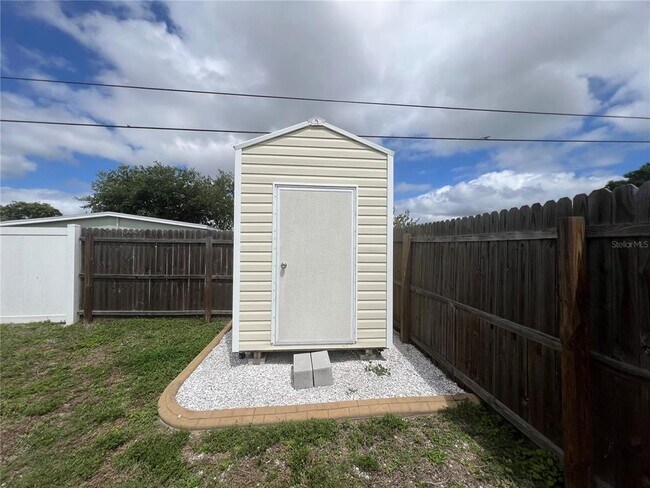 Building Photo - 2377 Starlite Ln