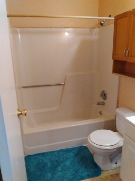 Bathroom - 3236 Rakeford Dr