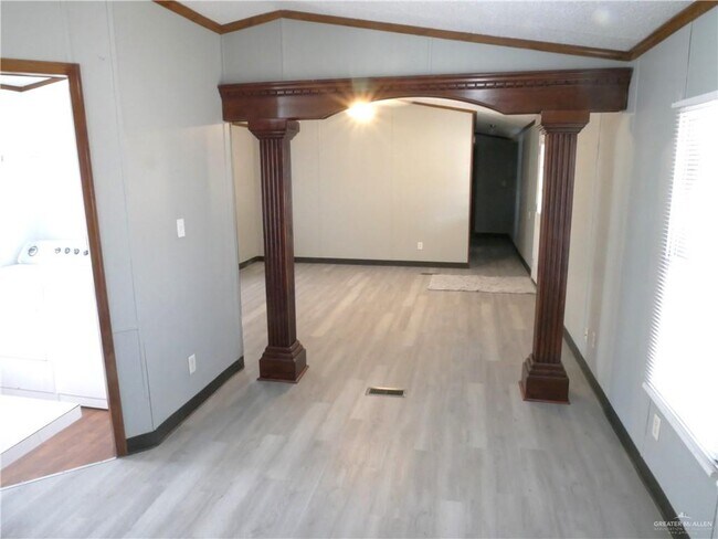 Building Photo - 36 Oliva St