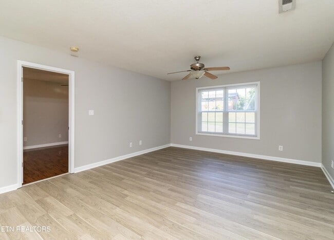 Building Photo - 4622 Ventura Dr