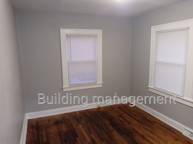 Building Photo - 5614 E 28th St