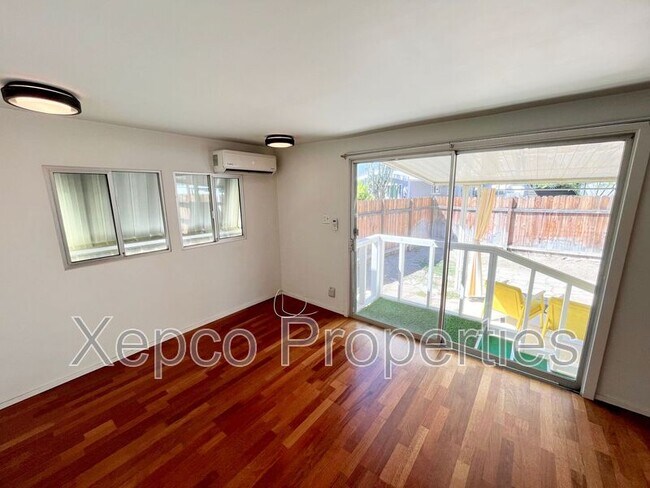 Building Photo - 134 Fondulac St