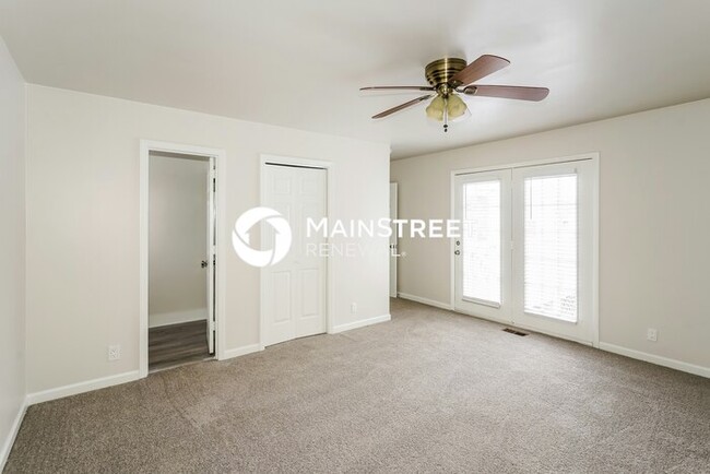 Building Photo - 3804 Hillshire Dr