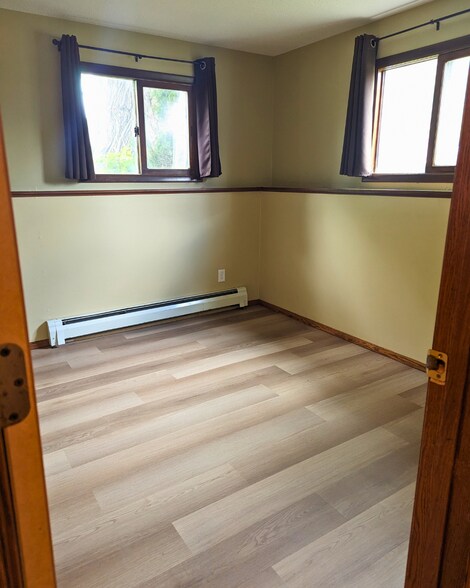 Building Photo - 715 21st St S