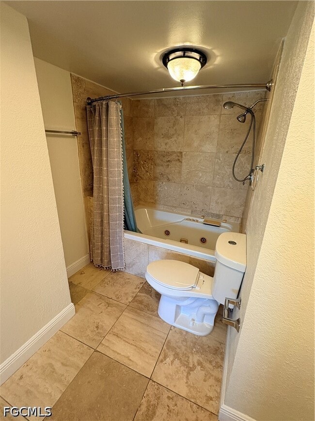 Building Photo - 2510 SE 16th Pl