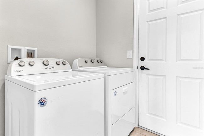 Building Photo - 747 Citrus Isle Dr