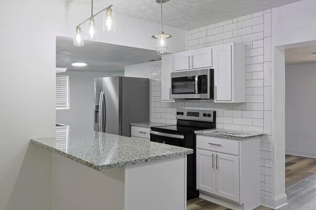 Building Photo - 3905 Forest Blvd
