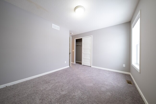 Building Photo - 20817 Guthrie Dr