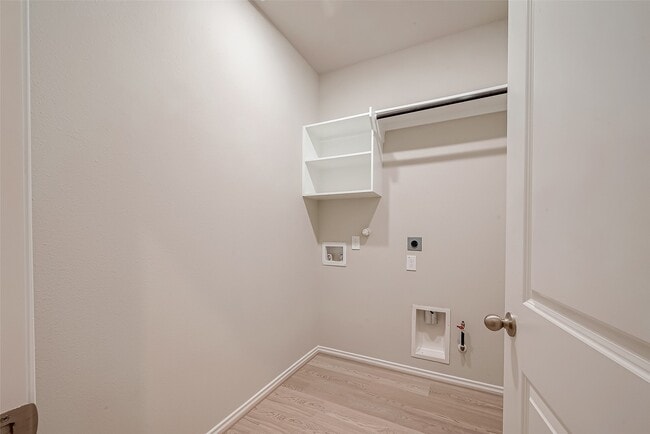 Building Photo - 32005 Towering Birch Trl