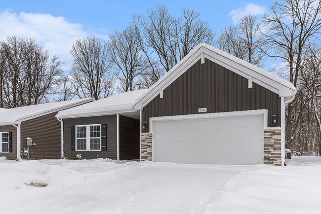 Primary Photo - 3518 E Sedge Wren Dr