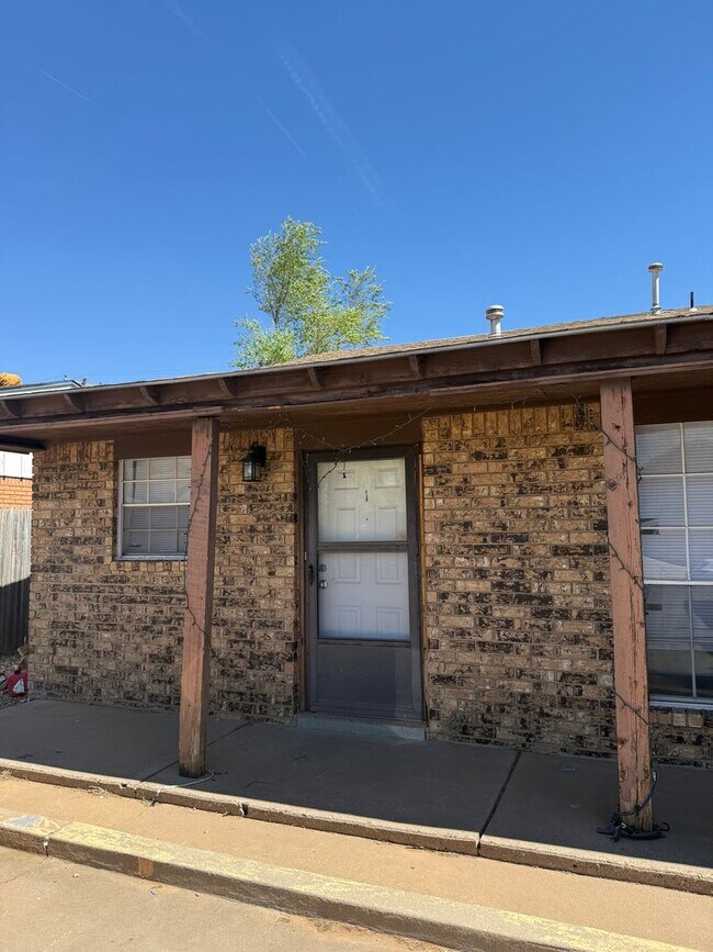 Building Photo - 113 Sasser Dr