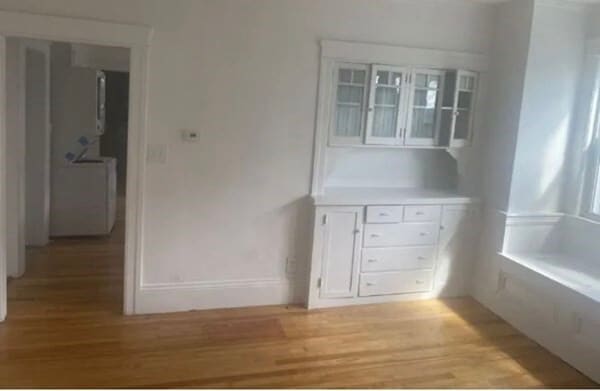 Building Photo - 47 Sterling St