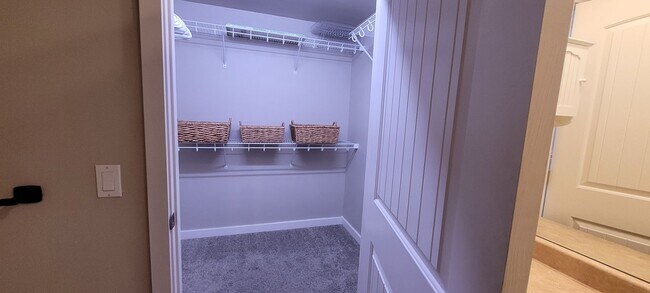 Building Photo - Monterra Delight on Main floor fully furni...