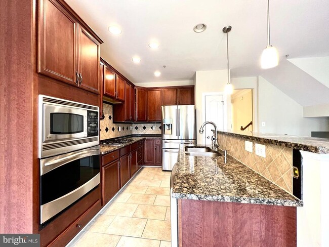 Building Photo - 22414 Brick Haven Way