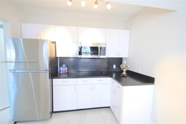 Building Photo - 1390 Ocean Dr