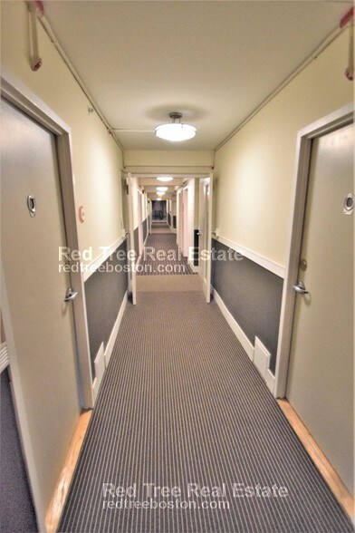 Building Photo - 1440 Beacon St