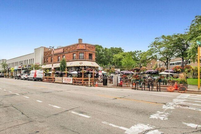 Building Photo - 2577 N Downer Ave