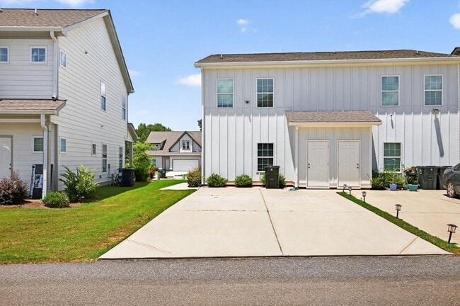 Building Photo - 757 Eudora Welty Way