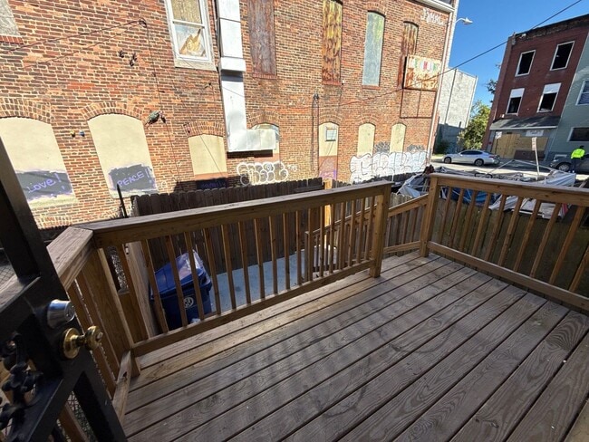 Building Photo - 450 E Lorraine Ave