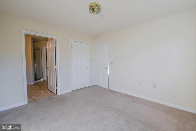 Building Photo - 45521 Westmeath Way