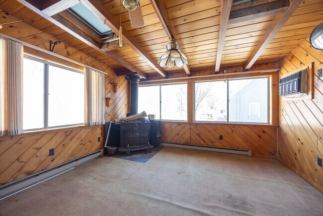 Building Photo - 22 Exchange St