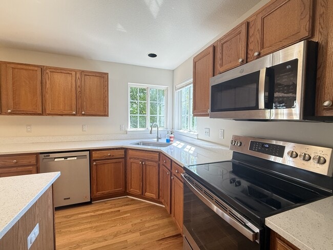 Building Photo - 4875 S Ridgeside Cir