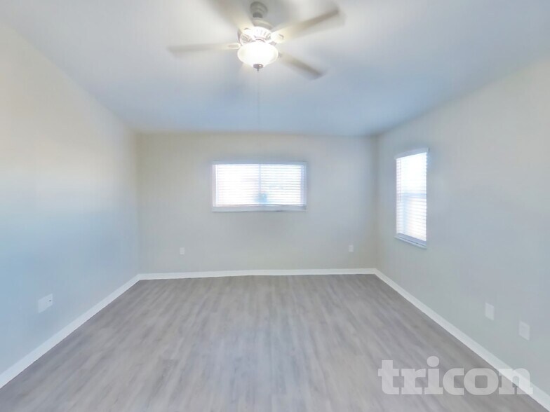 Building Photo - 2319 Estill Ave