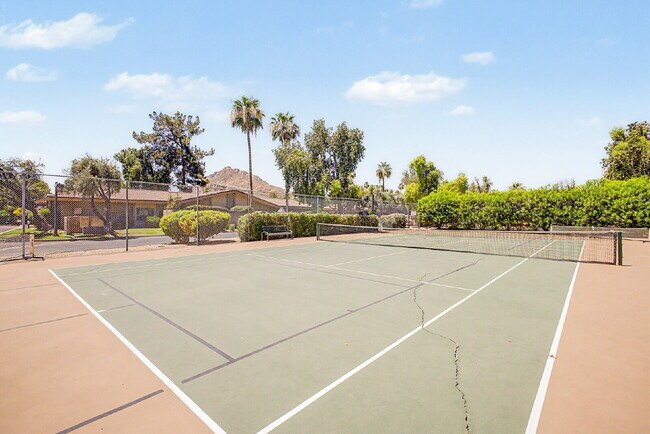 Building Photo - Furnished Luxury Condo in Guard-Gated Casa Del Monte | Prime Old Town Scottsdale Location