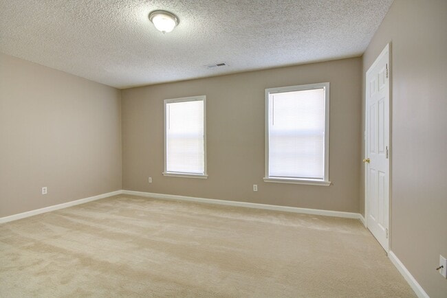 Building Photo - Nice Rental in Central Decatur!