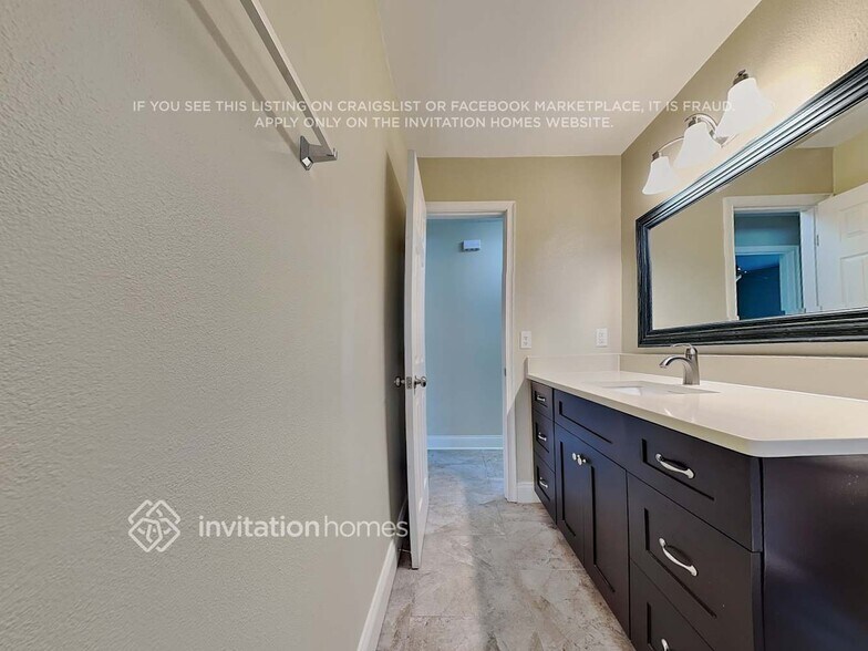 Building Photo - 777 Forest Glen Ct