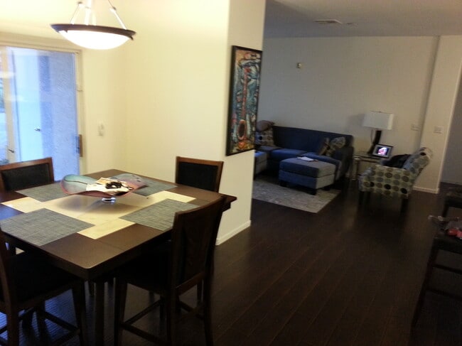 Building Photo - 900 Duckhorn Ct