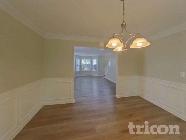 Building Photo - 7436 Petal Pl