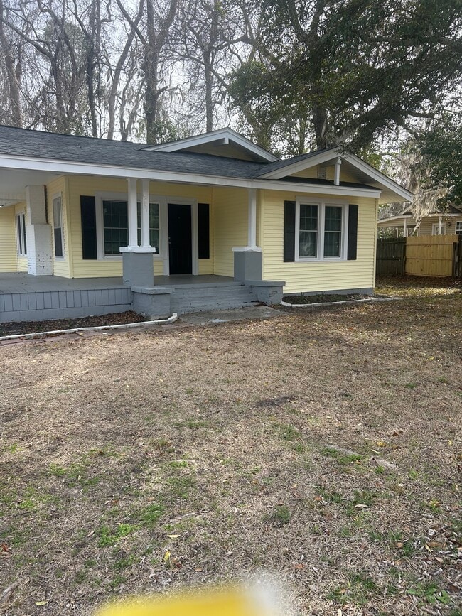 Building Photo - 2201 4th Ave