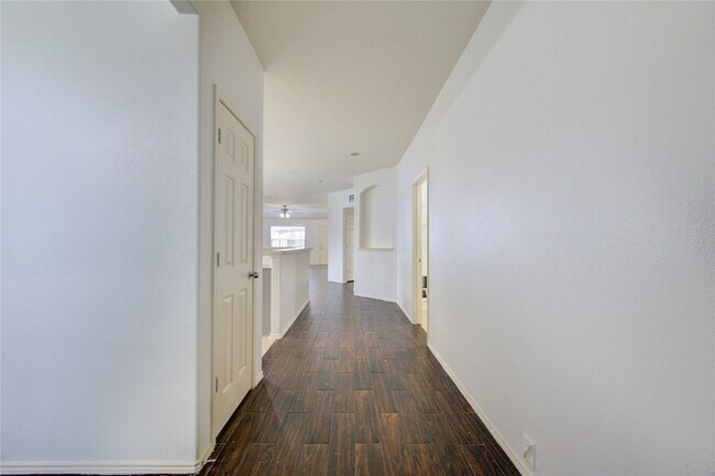 Building Photo - 14027 Coveney Dr