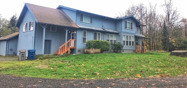 Building Photo - Updated country living