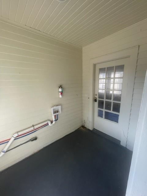 Building Photo - 165 S Monterey St