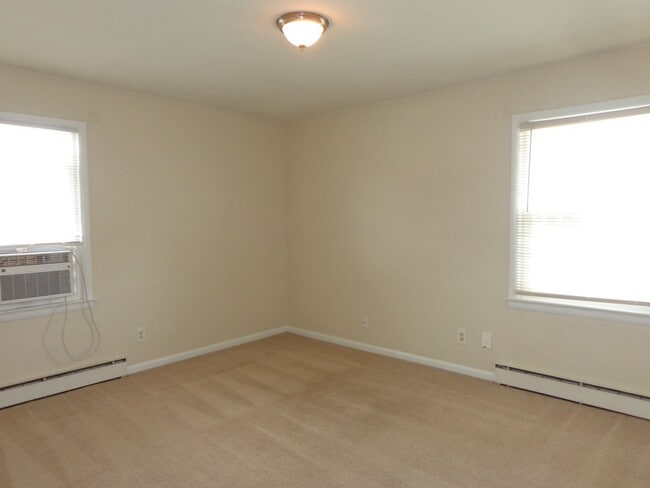 Building Photo - 4638 Coronet Ave